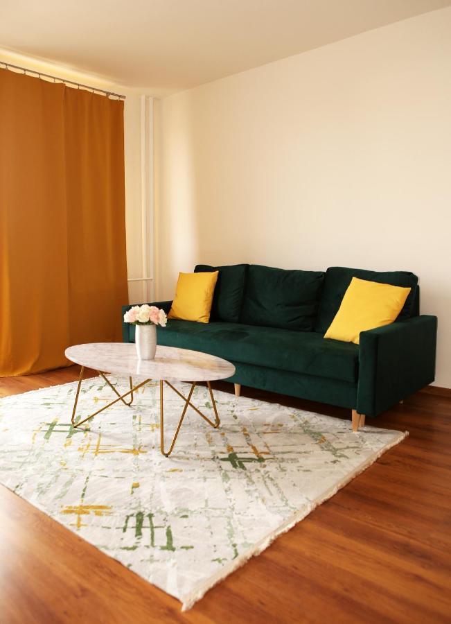 New Colorful Apartment With Big Balcony Μπρατισλάβα Εξωτερικό φωτογραφία