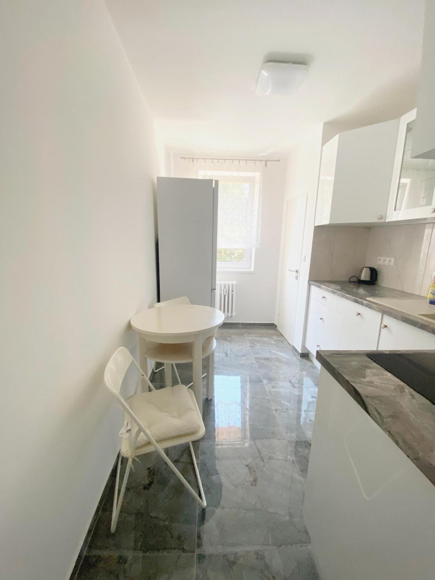 New Colorful Apartment With Big Balcony Μπρατισλάβα Εξωτερικό φωτογραφία